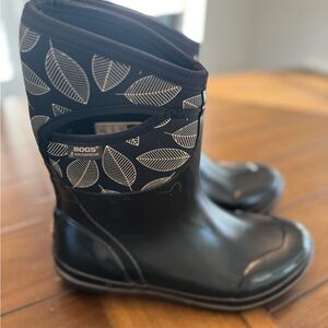 Stylish BOGS Waterproof boots • EUC Size 41/10